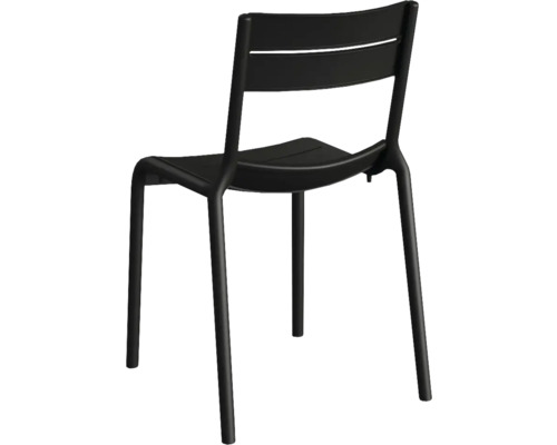 Chaise noire en plastique avec quatre pieds