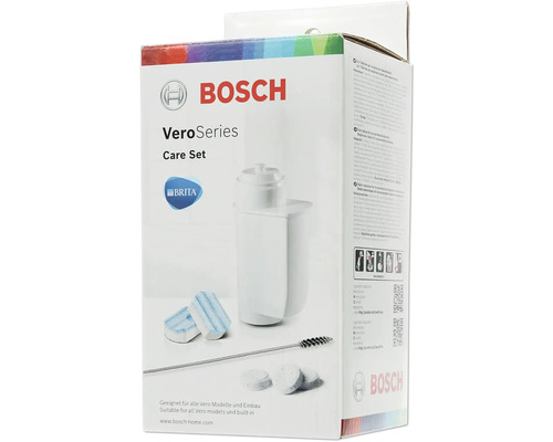 Kit d''entretien Bosch VeroSeries dans son emballage avec filtre à eau Brita, pastilles de nettoyage et brosse de nettoyage