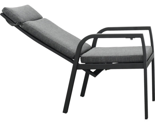 Gartenliege mit Armlehnen und Polster