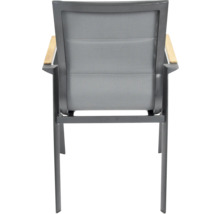 Vue arrière d''une chaise de jardin avec accoudoirs en aluminium et bois