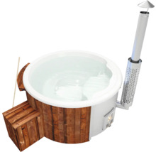 Bain nordique chauffé au bois avec escalier et cheminée