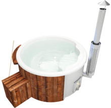 Bain nordique chauffé au bois avec escalier et cheminée
