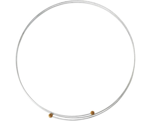 Anneau métallique avec deux boules