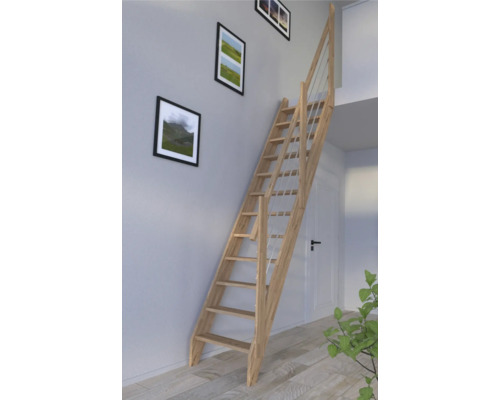 Holztreppe mit Geländer im Innenraum