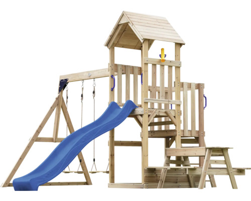 Holzspielplatz mit Rutsche und Schaukel