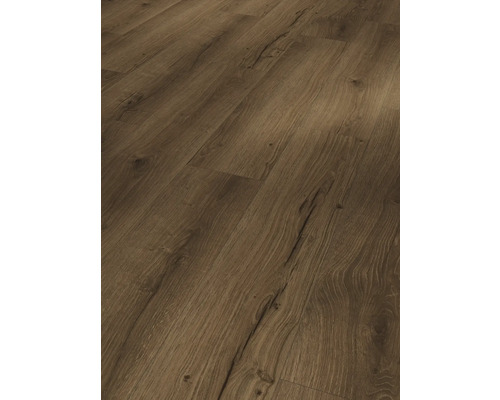 Nahaufnahme von Laminatboden in Holzoptik