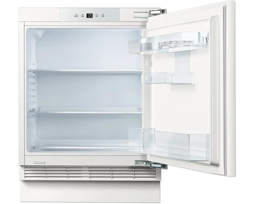 Réfrigérateur intégrable ouvert avec étagères et bacs de porte