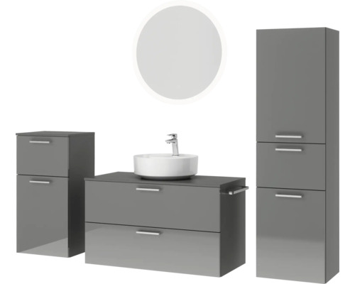 Badezimmerensemble mit Waschtisch, Waschbecken, Spiegelschrank und Hochschrank