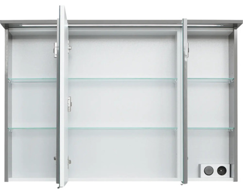 Armoire de toilette ouverte avec étagères en verre et prises pour la salle de bain
