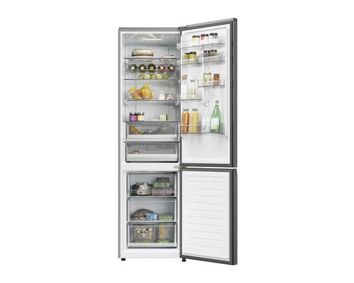 Geöffneter Kühlschrank mit Lebensmitteln auf Glasböden und in Schubladen