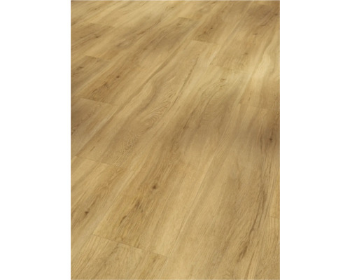 Verlegtes Laminat in Holzoptik