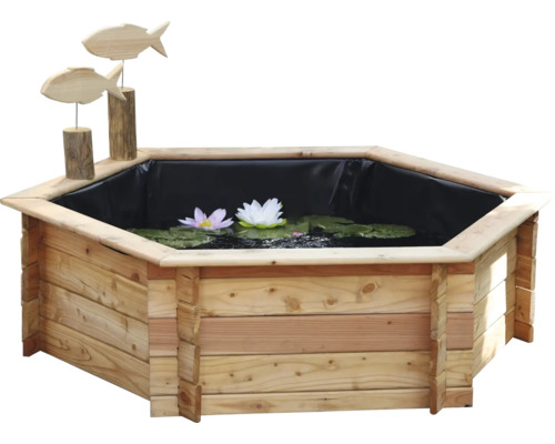 Holzteich mit Seerosen und Fischdekoration