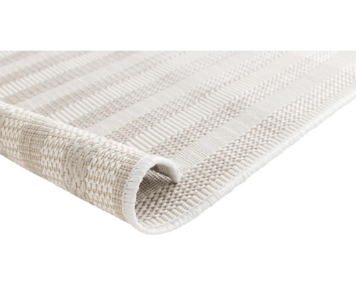 Vue détaillée d''un tapis rayé