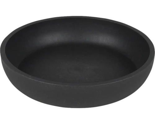 Schwarze gusseiserne Schüssel