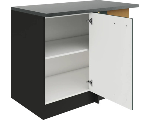 Meuble bas avec porte ouverte et deux étagères