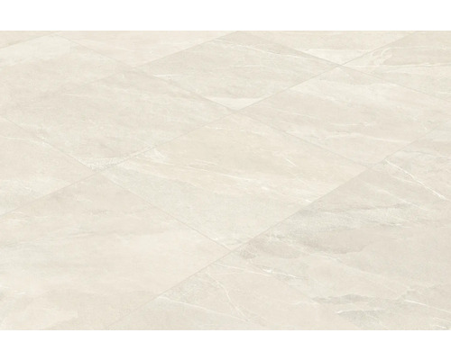 Verlegte Bodenfliesen mit Marmoroptik