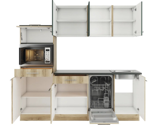 Küchenzeile mit Spüle, Geschirrspüler, Mikrowelle und Schränken