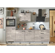 Küchenzeile mit Backofen, Dunstabzugshaube und Oberschrank mit Maßangaben
