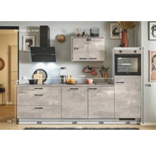 Komplette Küche mit Ober- und Unterschränken sowie Elektrogeräten