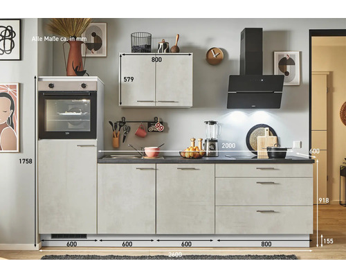 Küchenzeile mit Elektrogeräten und Maßangaben