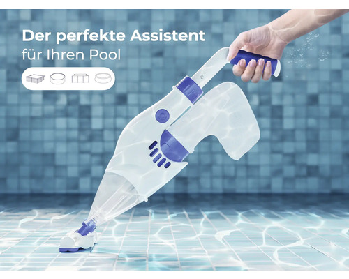 Poolreiniger im Einsatz unter Wasser