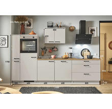 Moderne Einbauküche mit Elektrogeräten und Maßen