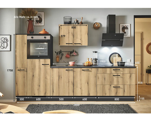 Cuisine intégrée avec appareils électriques, façades aspect bois et indications de dimensions.