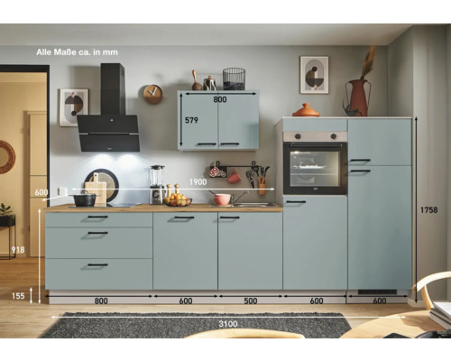 Komplette Küchenzeile in modernem Design mit Schränken, Arbeitsplatte und Geräten