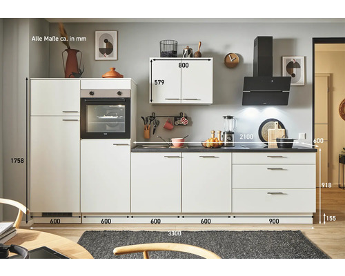 Küchenzeile mit Geräten in hellem Design und Maßangaben