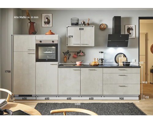 Komplette Einbauküche mit Geräten und Schränken