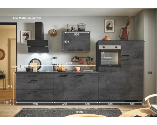 Komplette Küche mit Einbaubackofen, Dunstabzugshaube und Hängeschrank mit Maßangaben