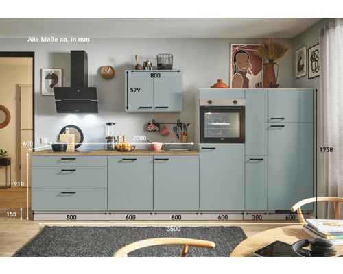 Komplette Einbauküche mit Ober- und Unterschränken, Dunstabzugshaube und Einbaubackofen mit Maßangaben