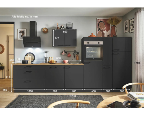 Komplette Küche in dunkler Optik mit verschiedenen Schränken und Elektrogeräten.