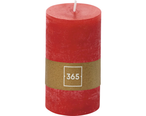 Rote Stumpenkerze mit Papierband