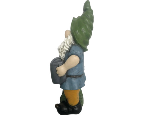 Nain de jardin avec arrosoir