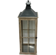 Dekorative Windlichtlaterne aus Holz und Glas