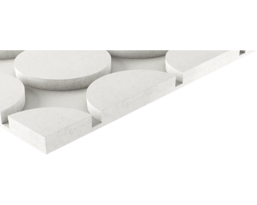 Nahaufnahme einer weißen 3-D-Wandpaneelstruktur mit Halbkreis- und Kreisformen.