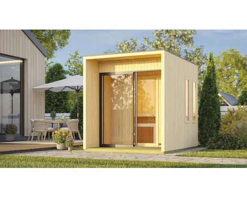 Saunahaus Karibu Catalinos inkl. 9 KW Ofen u.ext.Steuerung mit Vorraum und Ganzglastür aus Klarglas Außenansicht einer modernen Gartensauna mit Glasschiebetür auf einer Rasenfläche