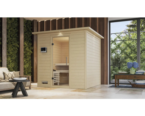 Holzsauna mit Glastür und Bedienfeld in einem hellen Raum.
