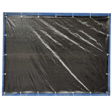 Bâche noire avec œillets sur un cadre