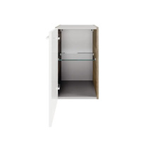 Armoire de salle de bains ouverte avec étagère en verre