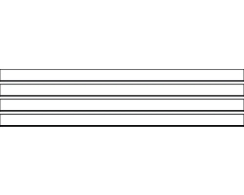 Quatre étagères vides au design simple