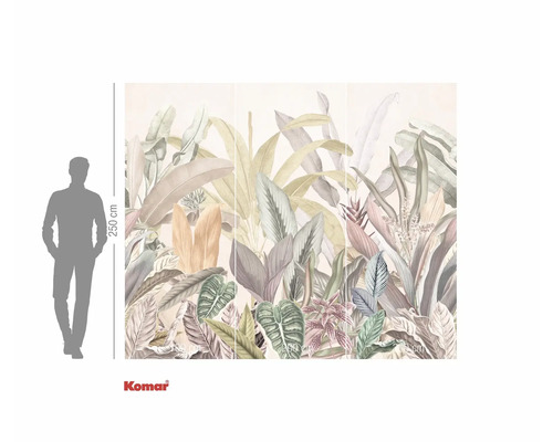 Logo Komar. Papier peint photo avec motif jungle et décor végétal d'une hauteur de 250 centimètres.