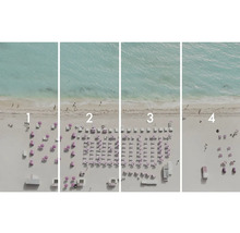 Quatre vues de plage avec une densité décroissante de parasols et de chaises longues.