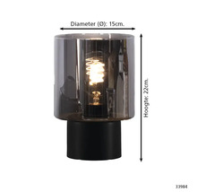 Tischleuchte mit Glaszylinder und einer Höhe von 22 cm und einem Durchmesser von 15 cm.