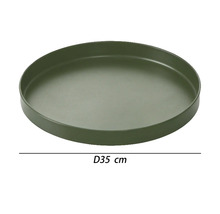 Soucoupe ronde en plastique vert foncé pour pots de fleurs avec un diamètre de 35 centimètres.