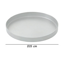Soucoupe ronde grise pour plantes d'un diamètre de 35 centimètres.