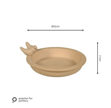Bain d'oiseaux en terre cuite avec deux oiseaux, diamètre 32 centimètres, hauteur 11 centimètres. passion for pottery Logo.