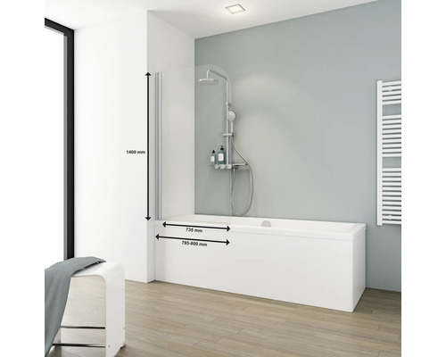 Salle de bains avec baignoire, pommeau de douche et pare-baignoire avec des dimensions de 1400 mm de hauteur et 735 mm de largeur.