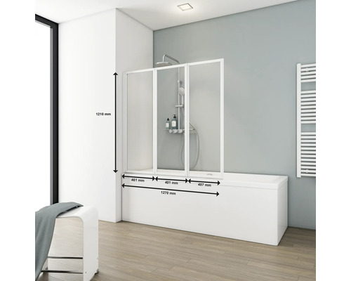 Badewannenaufsatz mit drei Elementen an Badewanne montiert.